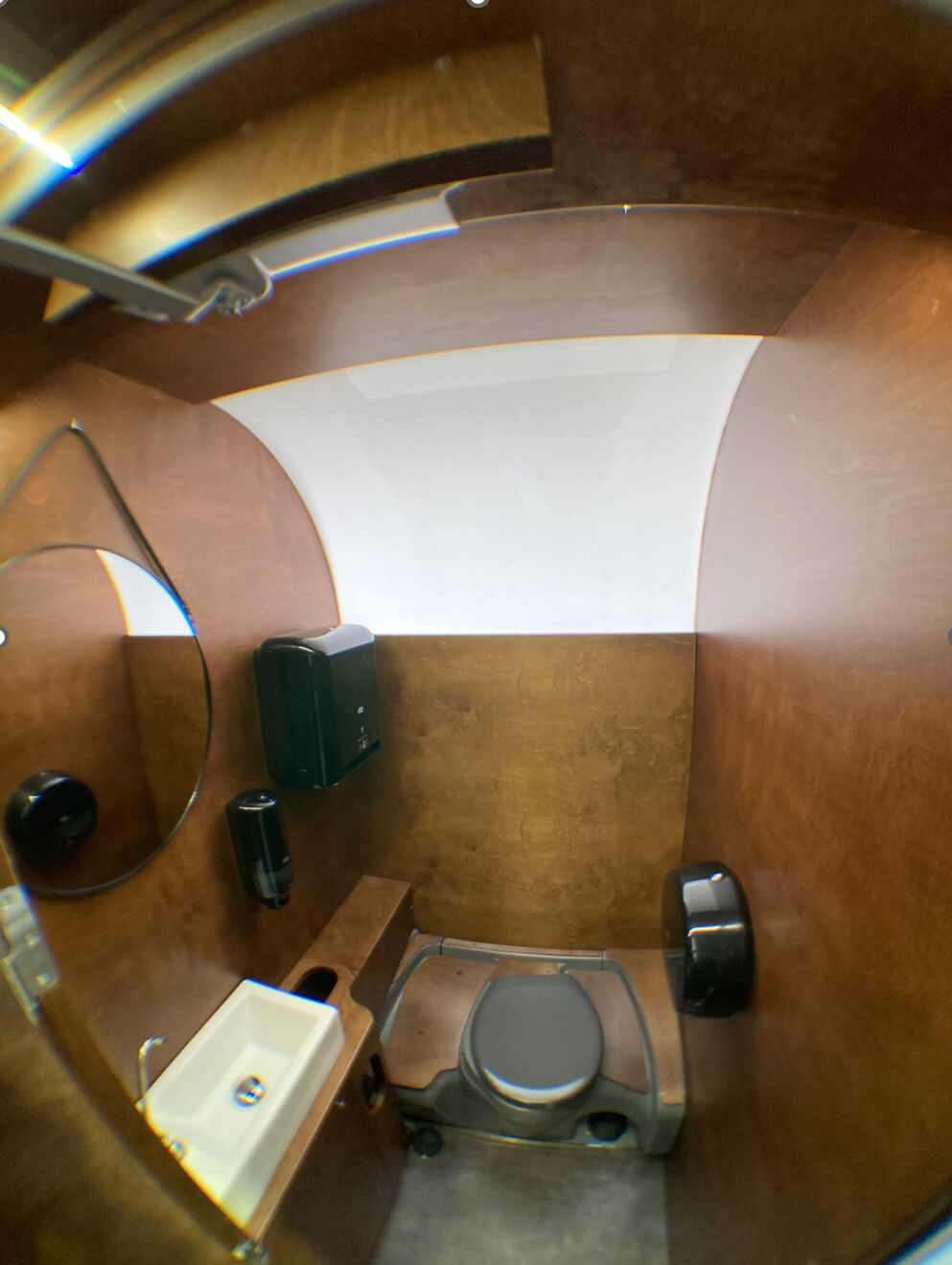 Atrelado de casa de banho Toledo